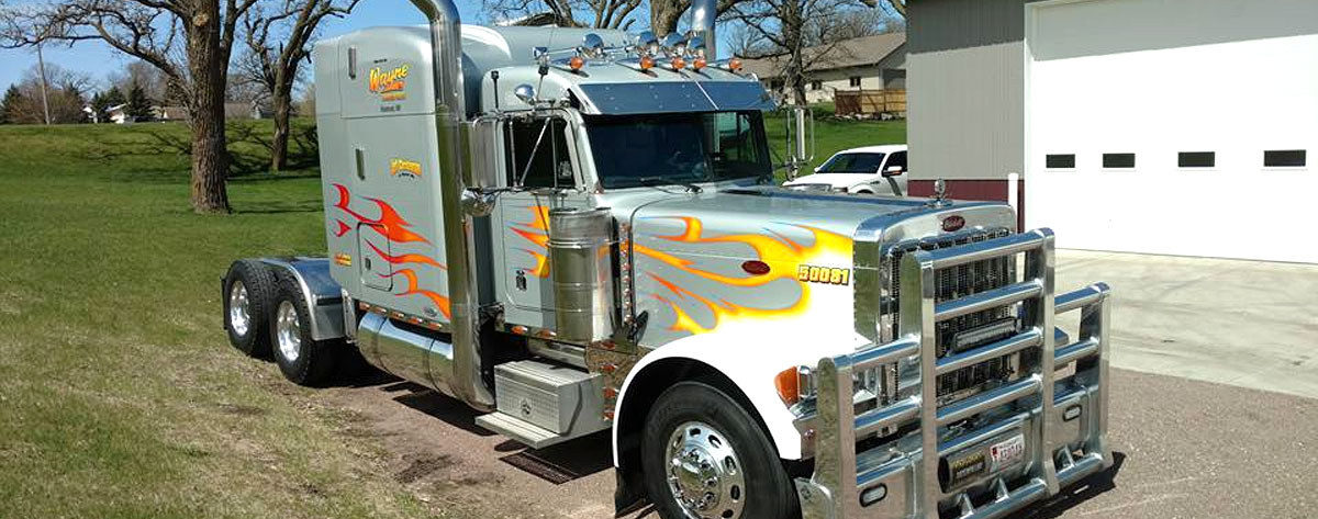 Detailed Gold & Black Kenworth Semi